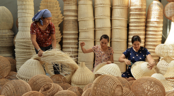 🌾 LÀNG NGHỀ ĐAN MỸ NGHỆ TRE – TINH HOA THỦ CÔNG VIỆT NAM