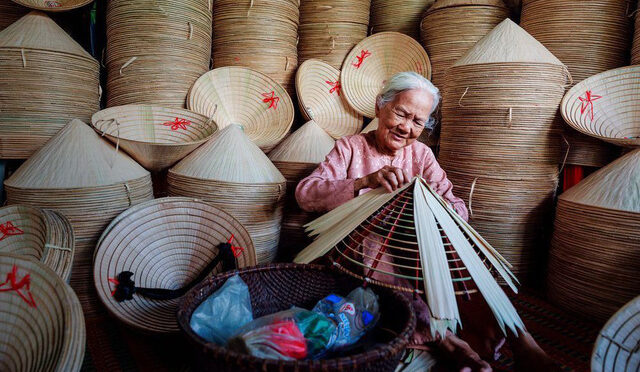 NÓN LÁ – BIỂU TƯỢNG MỘC MẠC CỦA VĂN HÓA VIỆT NAM